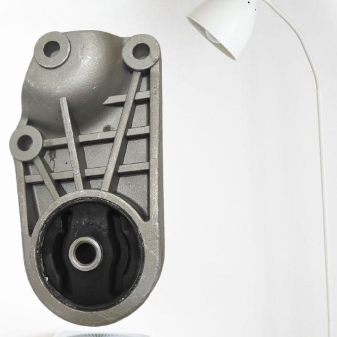 BASE DE MOTOR TRASERO. CHERY ARAUCA. GJNC770 / S12-1001710